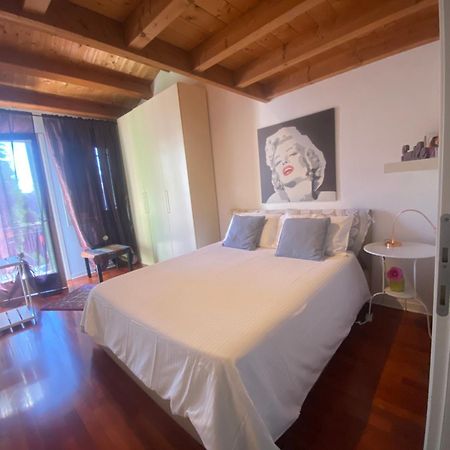 Casa Vacanze Chez La Reine - Holiday Home Vicenza Exterior foto